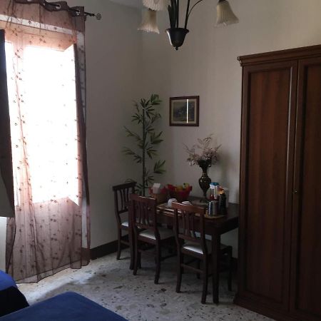 B&B Mistral Di Lizzio Salvatore Giarre Kültér fotó