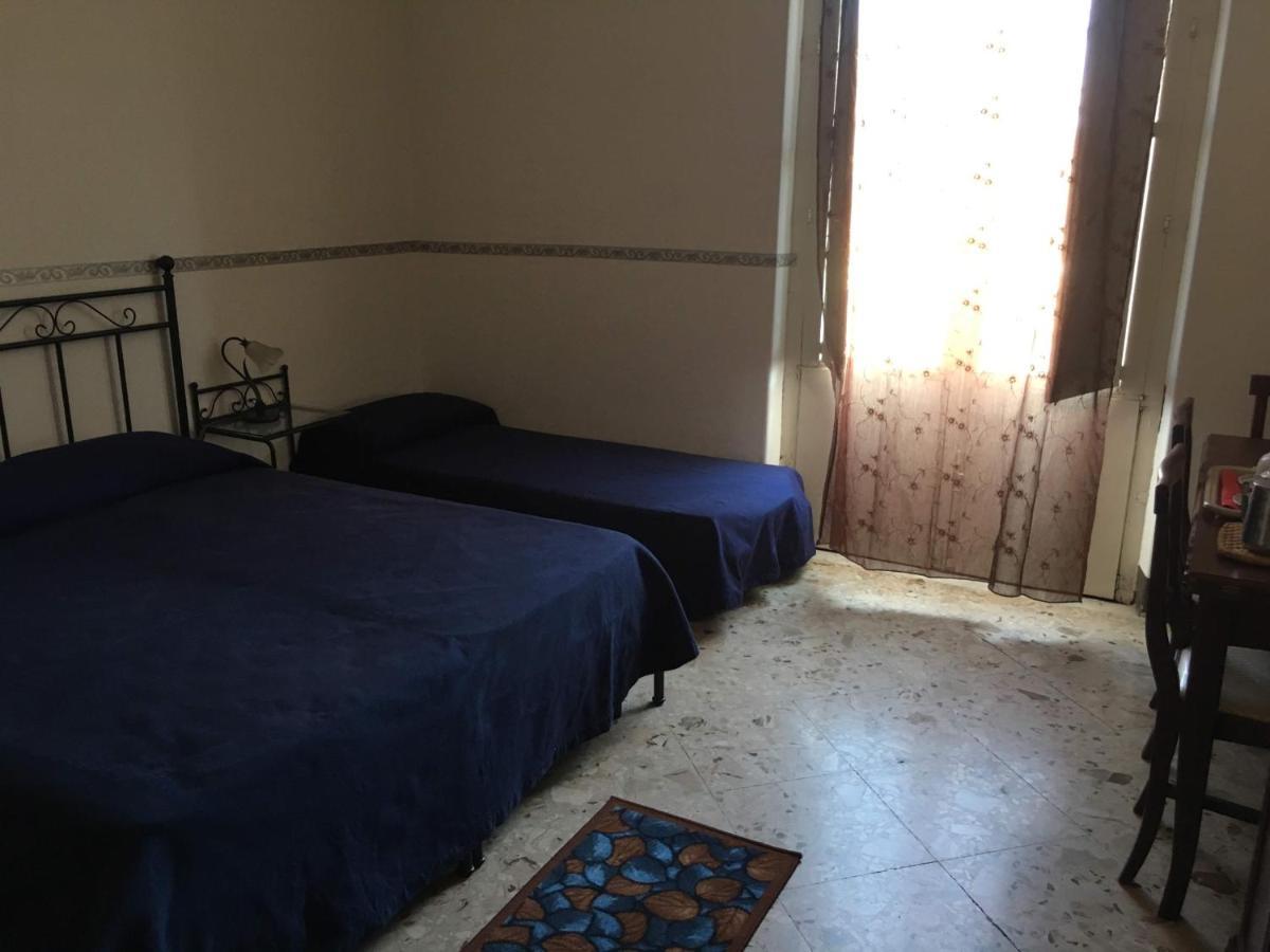 B&B Mistral Di Lizzio Salvatore Giarre Kültér fotó