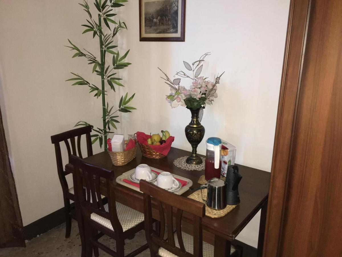 B&B Mistral Di Lizzio Salvatore Giarre Kültér fotó